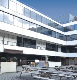 THE LONDON SCHOOL OF COMMERCE